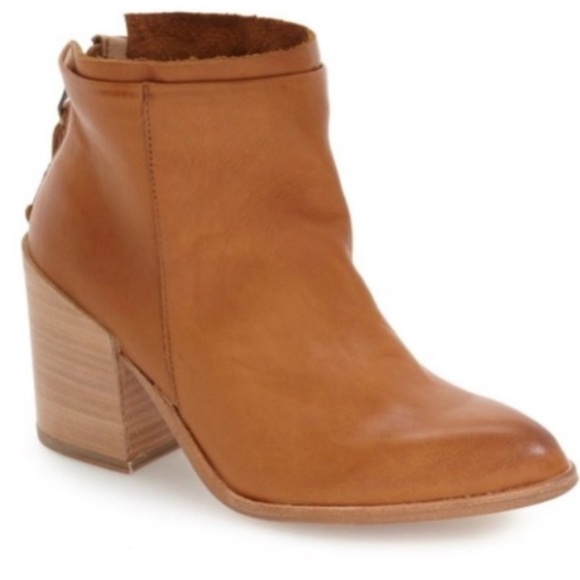 Baske California Lakota Leather Ankle Booties 6.5 - Picture 1 of 9